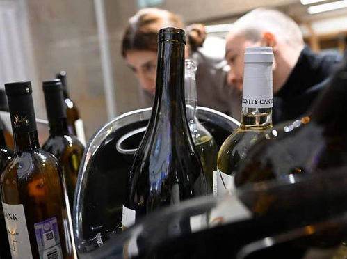 盧布波動下的俄羅斯市場 家電、電子產(chǎn)品與酒類價格高企